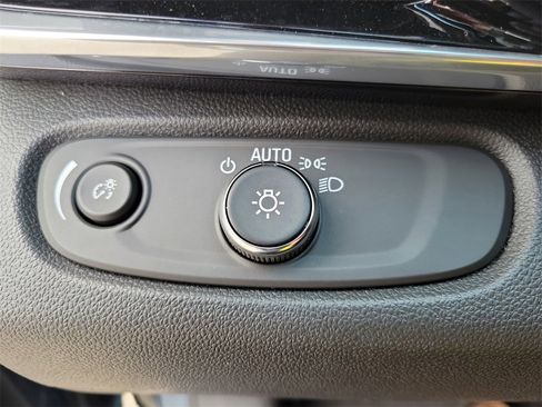 Used 2024 Buick Envista Sport Touring w/ Convenience I Package image 20