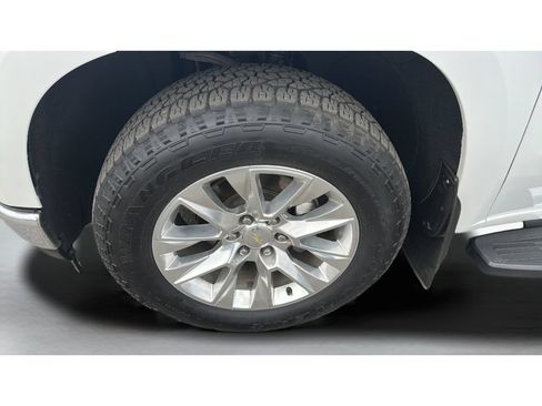 Used 2021 Chevrolet Silverado 1500 LTZ w/ LTZ Premium Package AWD/4WD image 28