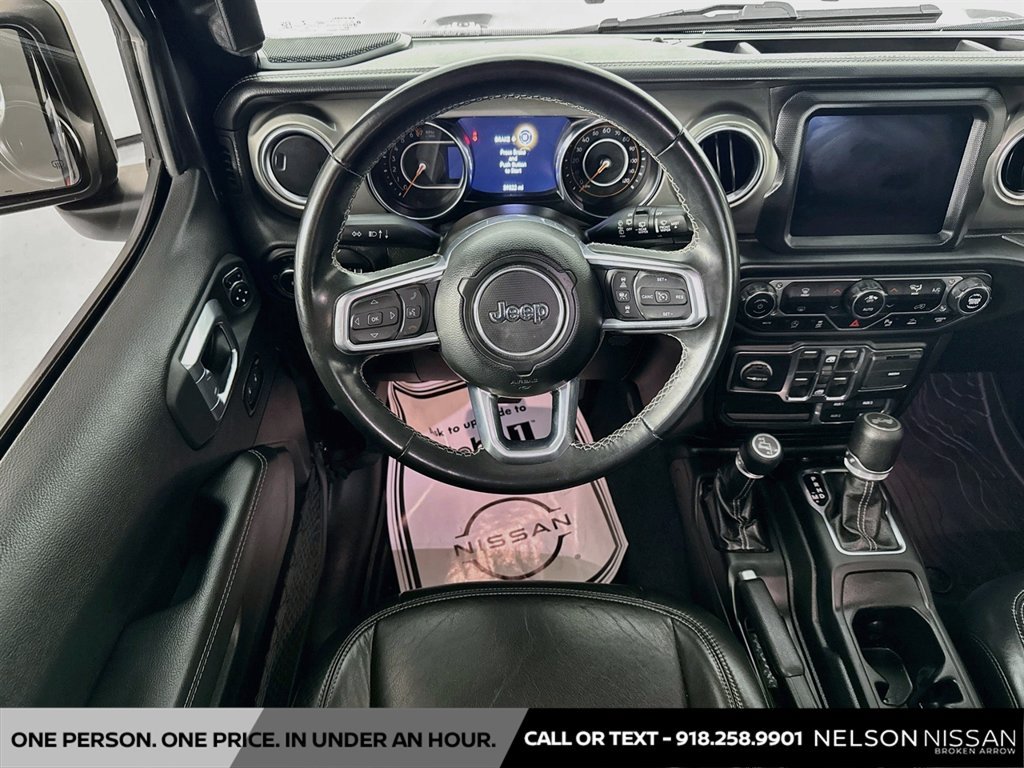 Used 2022 Jeep Wrangler Unlimited Sahara w/ Dual Top Group AWD/4WD image 23