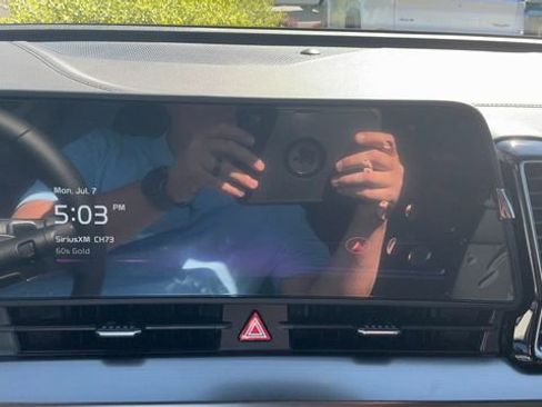 Certified 2025 Kia Sportage EX w/ EX Premium Package image 22