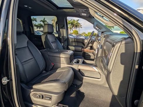 Used 2020 GMC Sierra 3500 Denali w/ Denali Ultimate Package image 17