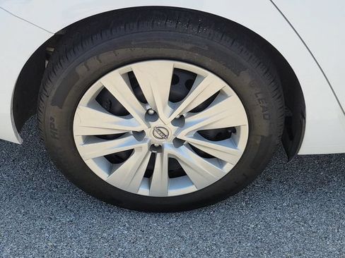 Used 2024 Nissan Sentra S FWD image 7