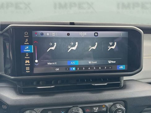 Used 2025 Jeep Wrangler Unlimited Sport AWD/4WD image 17