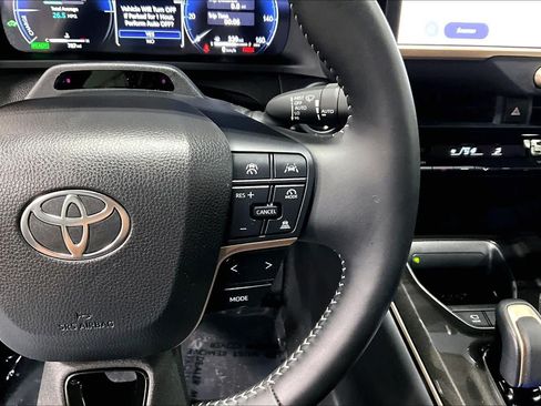 Used 2025 Toyota Crown w/ Advanced Technology Package AWD/4WD image 25