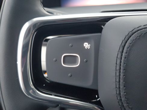 New 2025 Lincoln Nautilus Premier image 16