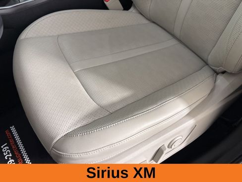 Used 2024 Kia Sorento S w/ Panoramic Sunroof Package AWD/4WD image 12