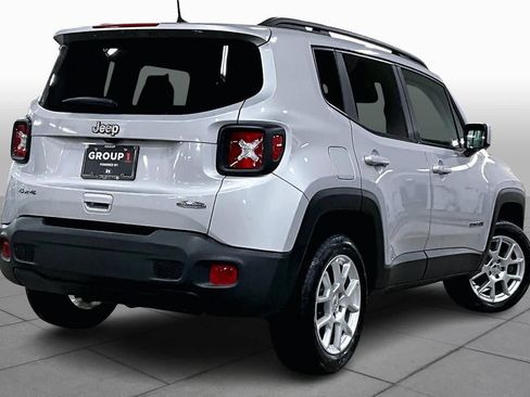 Used 2020 Jeep Renegade Latitude w/ Cold Weather Group image 12