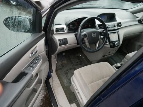 Used 2016 Honda Odyssey SE image 8