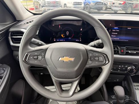 Used 2026 Chevrolet TrailBlazer LT AWD/4WD image 13