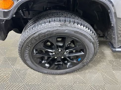 Used 2022 Jeep Wrangler Unlimited Sahara w/ Cold Weather Group image 9