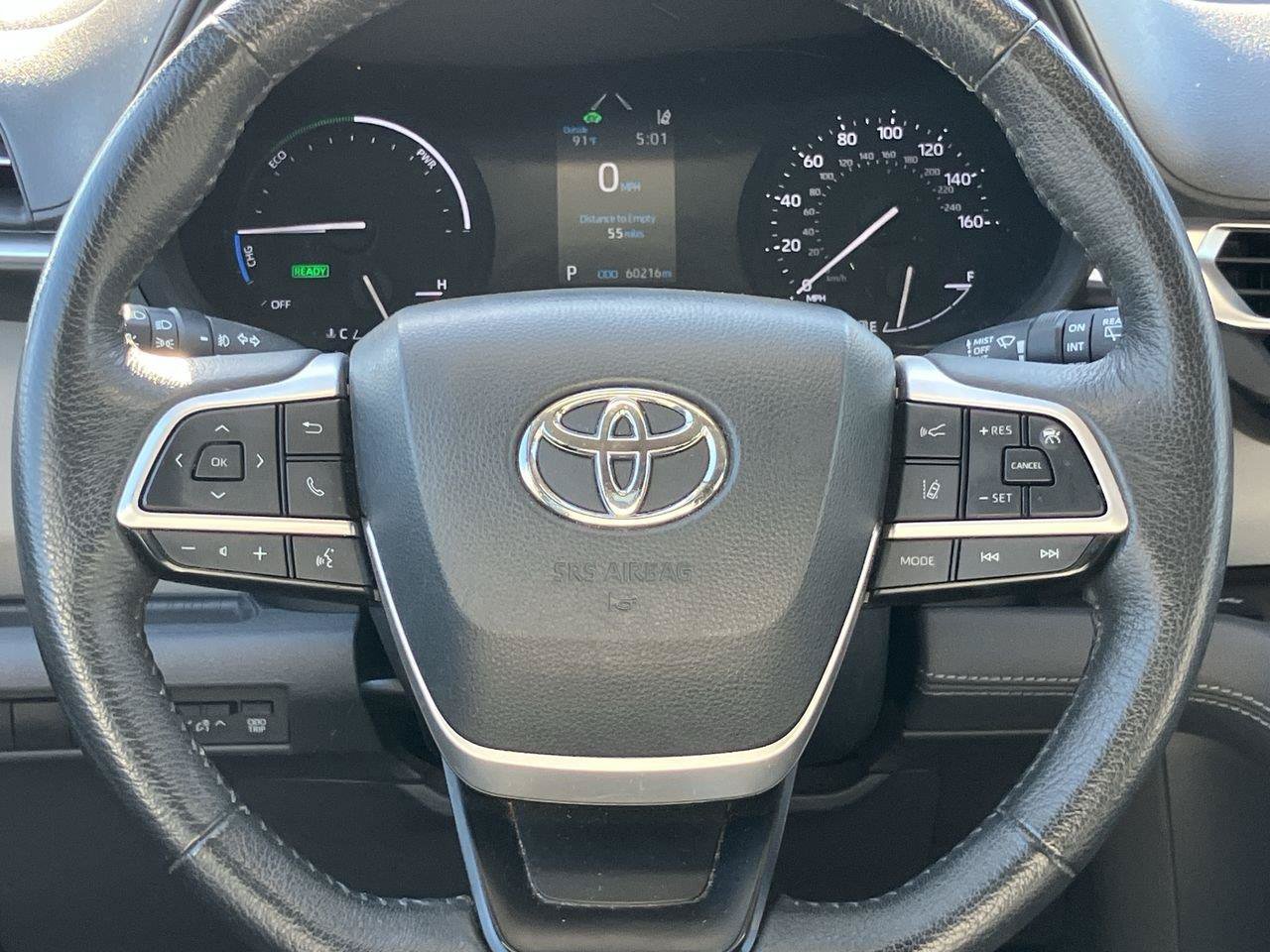 Used 2023 Toyota Sienna XLE FWD image 19