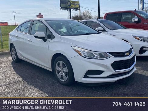 Used 2018 Chevrolet Cruze LS image 1