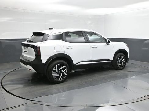 New 2026 Nissan Kicks SV image 15