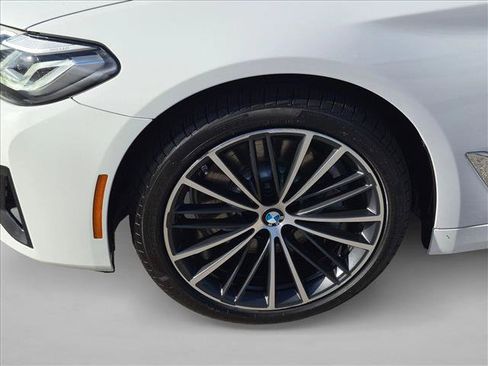 Used 2023 BMW 530i w/ Convenience Package RWD image 25