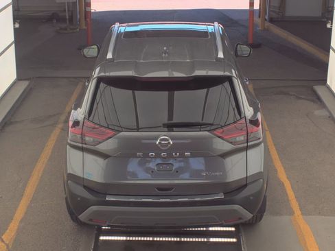 Used 2021 Nissan Rogue SV w/ Premium Package AWD/4WD image 6
