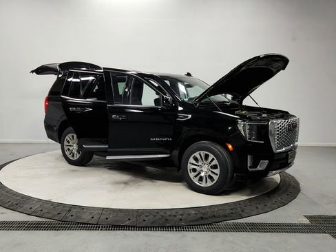 Used 2023 GMC Yukon Denali image 9