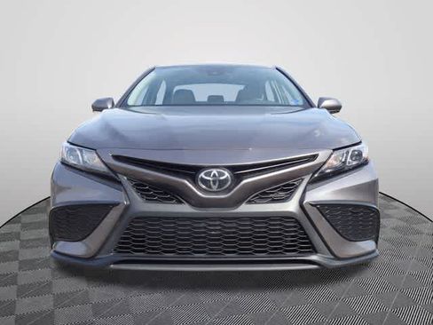 Used 2024 Toyota Camry SE FWD image 5
