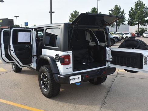 Used 2024 Jeep Wrangler Unlimited Rubicon 4xe w/ Technology Group AWD/4WD image 17