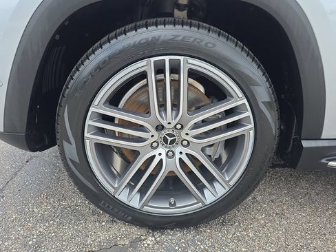 Certified 2022 Mercedes-Benz GLS 450 4MATIC image 9