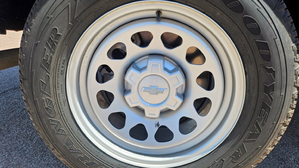 Used 2023 Chevrolet Colorado W/T RWD image 14