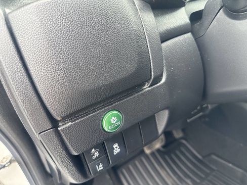 Used 2019 Honda Fit EX image 25