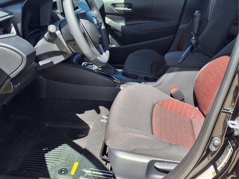 Used 2026 Toyota Corolla SE FWD image 12
