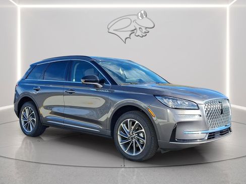 New 2026 Lincoln Corsair Premiere image 4