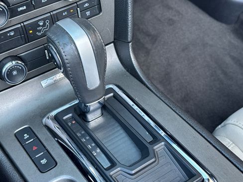 Used 2013 Ford Mustang Premium image 20