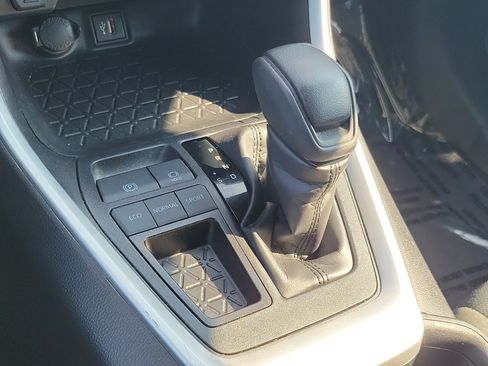Certified 2024 Toyota RAV4 XLE FWD image 30
