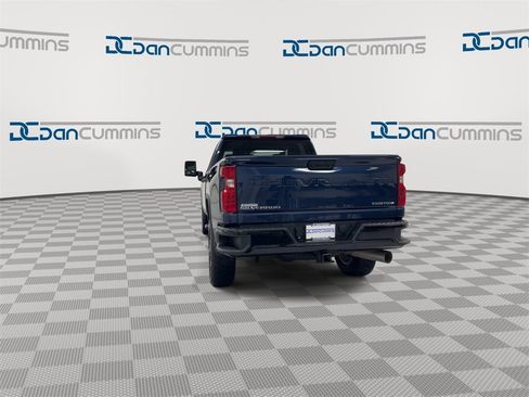 Used 2022 Chevrolet Silverado 2500 Custom w/ Custom Value Package image 7