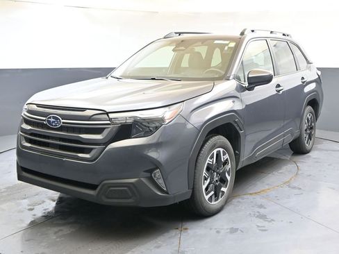 Used 2025 Subaru Forester Premium AWD/4WD image 1