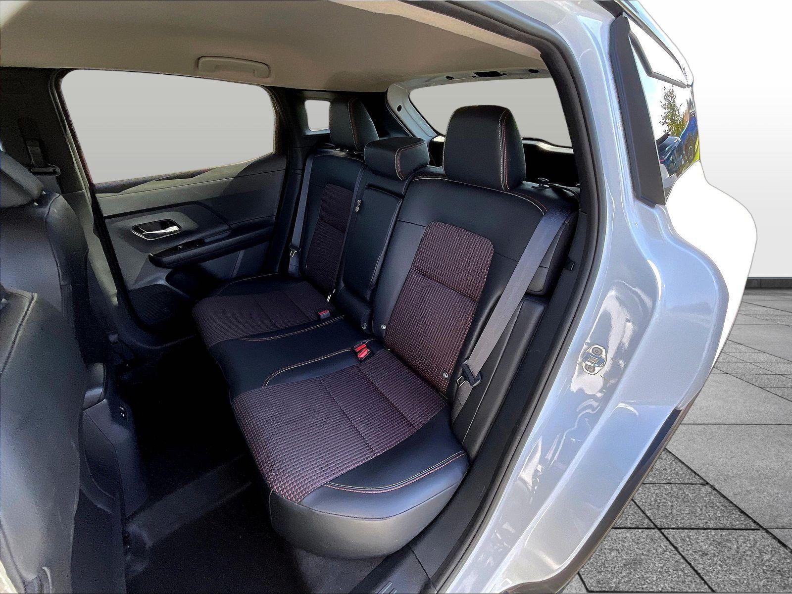 Certified 2026 Nissan Kicks SR w/ Cold Weather Package AWD/4WD image 25