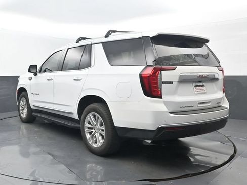 Used 2023 GMC Yukon SLT w/ SLT Premium Package RWD image 3