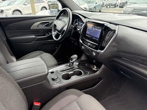 Used 2023 Chevrolet Traverse LT image 29