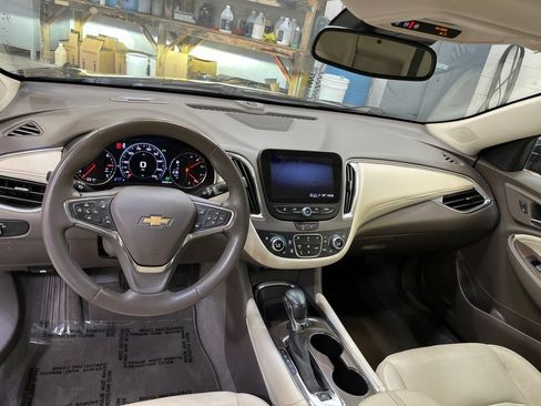 Used 2024 Chevrolet Malibu LT FWD image 19