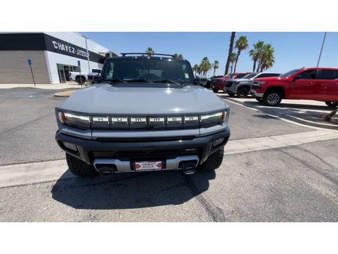 Used 2024 GMC Hummer EV 2X w/ Extreme Off-Road Package AWD/4WD image 3