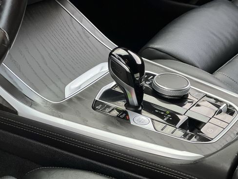 Used 2022 BMW X7 M50i image 20