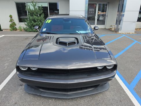 Used 2018 Dodge Challenger R/T Scat Pack RWD image 9
