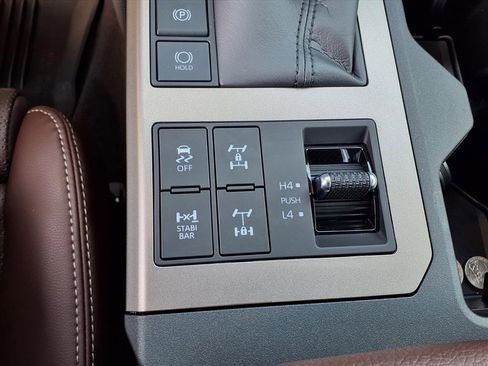 Used 2025 Toyota Land Cruiser image 13