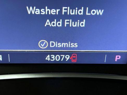 Used 2024 GMC Terrain SLT image 14