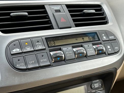 Used 2010 Honda Odyssey EX-L image 24