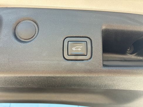 Used 2019 Chevrolet Equinox LT AWD/4WD image 6