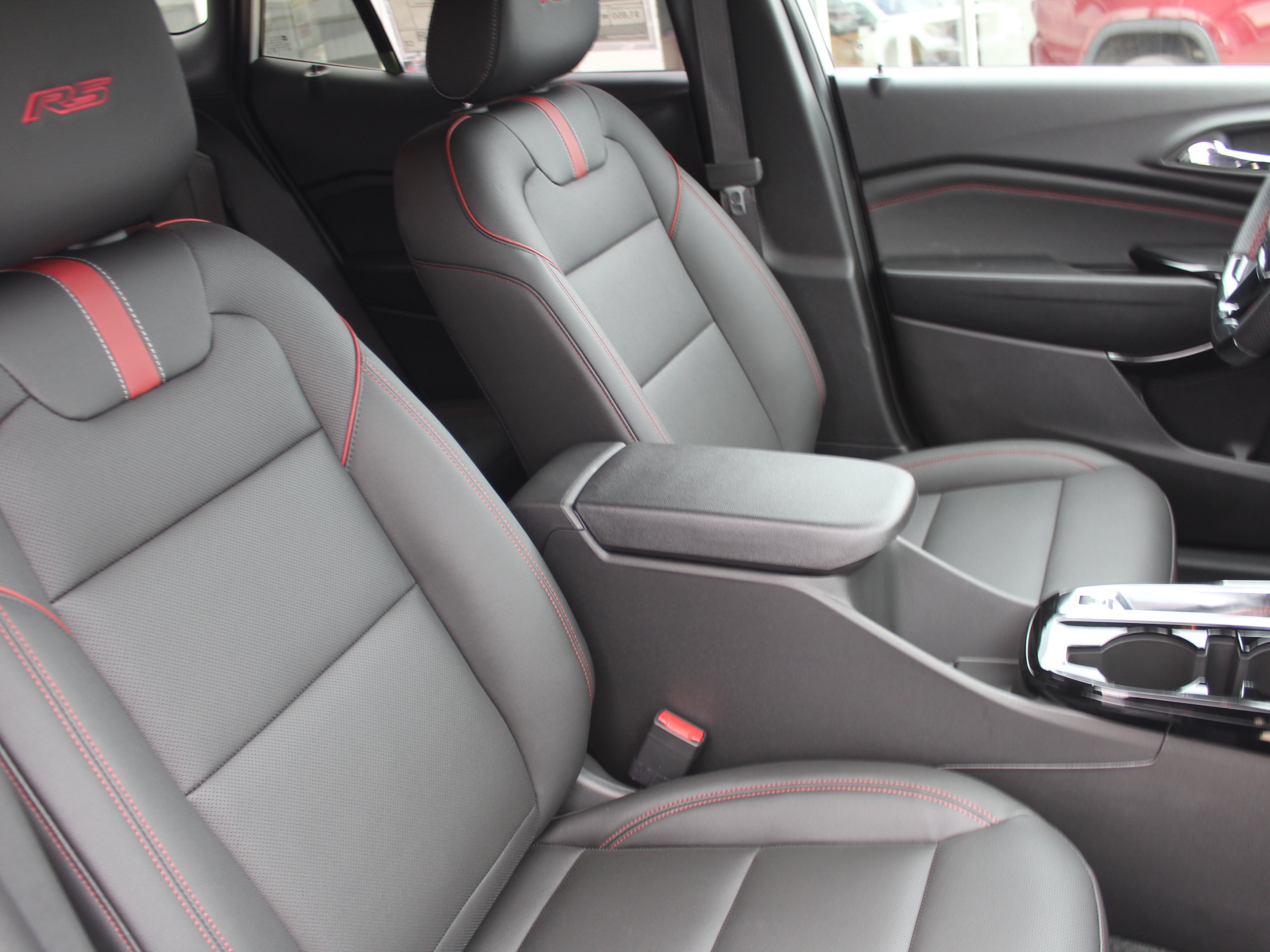 New 2026 Chevrolet Trax RS w/ Driver Confidence Package FWD image 18