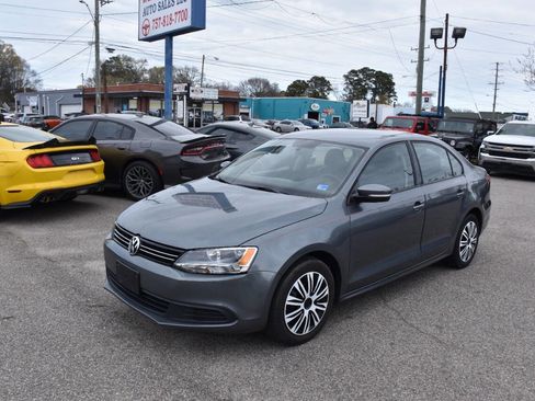 Used 2012 Volkswagen Jetta SE FWD image 11