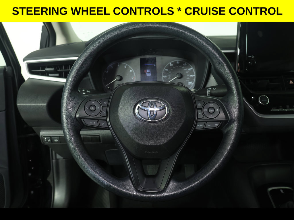 Used 2025 Toyota Corolla LE FWD image 3