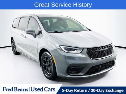 Used 2022 Chrysler Pacifica Touring-L w/ S Appearance Package