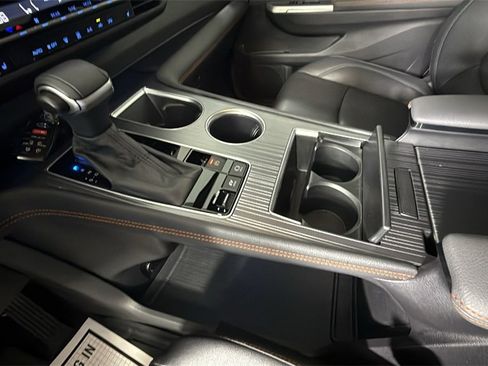 Used 2024 Toyota Sienna XSE image 23