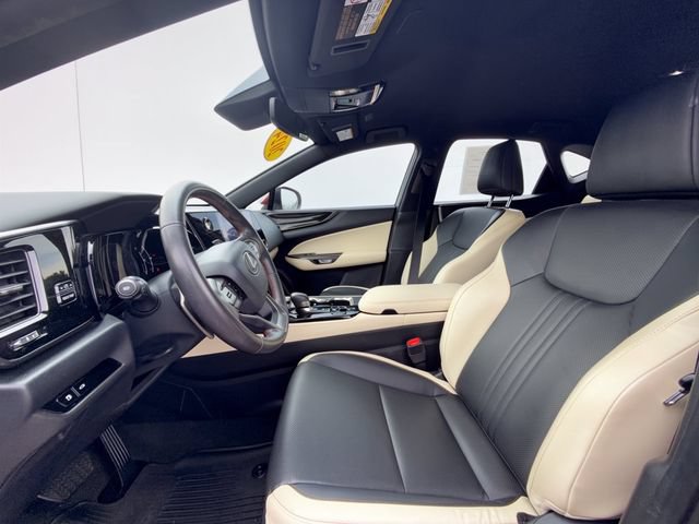 Used 2024 Lexus NX 250 FWD w/ Towing Package (2000 Lbs) image 15