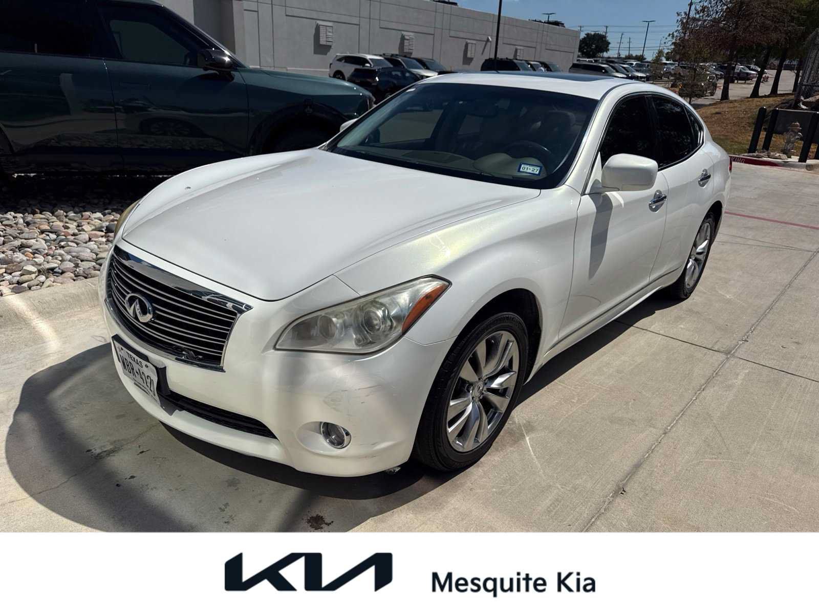 Used 2012 INFINITI M37 w/ Premium Pkg RWD image 1