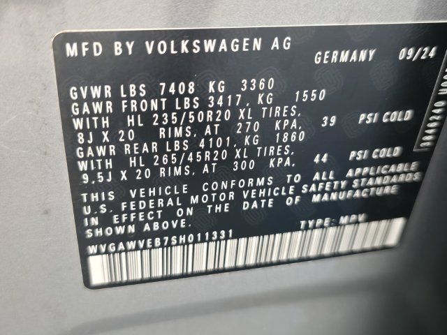 Used 2025 Volkswagen ID. Buzz Pro S RWD image 28